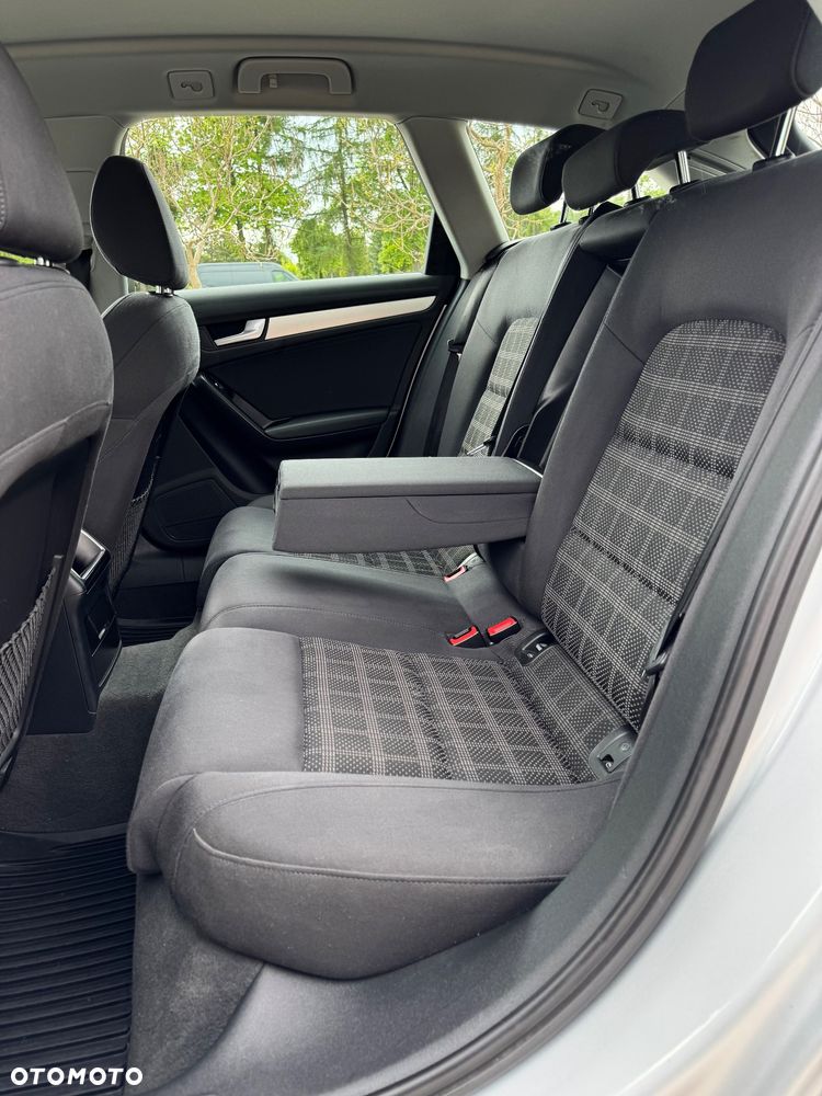 Audi A4 Avant 2.0 TDI DPF quattro S line Sportpaket - 11
