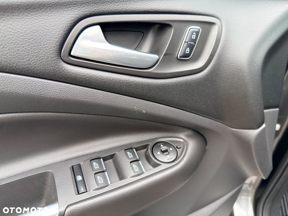 Ford Kuga 1.5 EcoBoost 2x4 Business Edition - 29