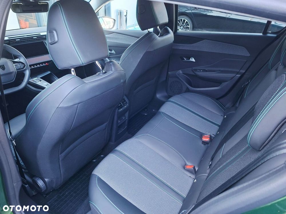 Peugeot 308 1.2 PureTech Allure S&S EAT8 - 32