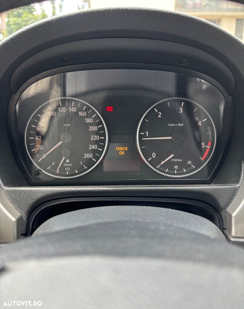 BMW Seria 3 318d - 16