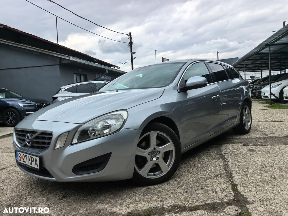 Volvo V60 D4 Geartronic Momentum - 2