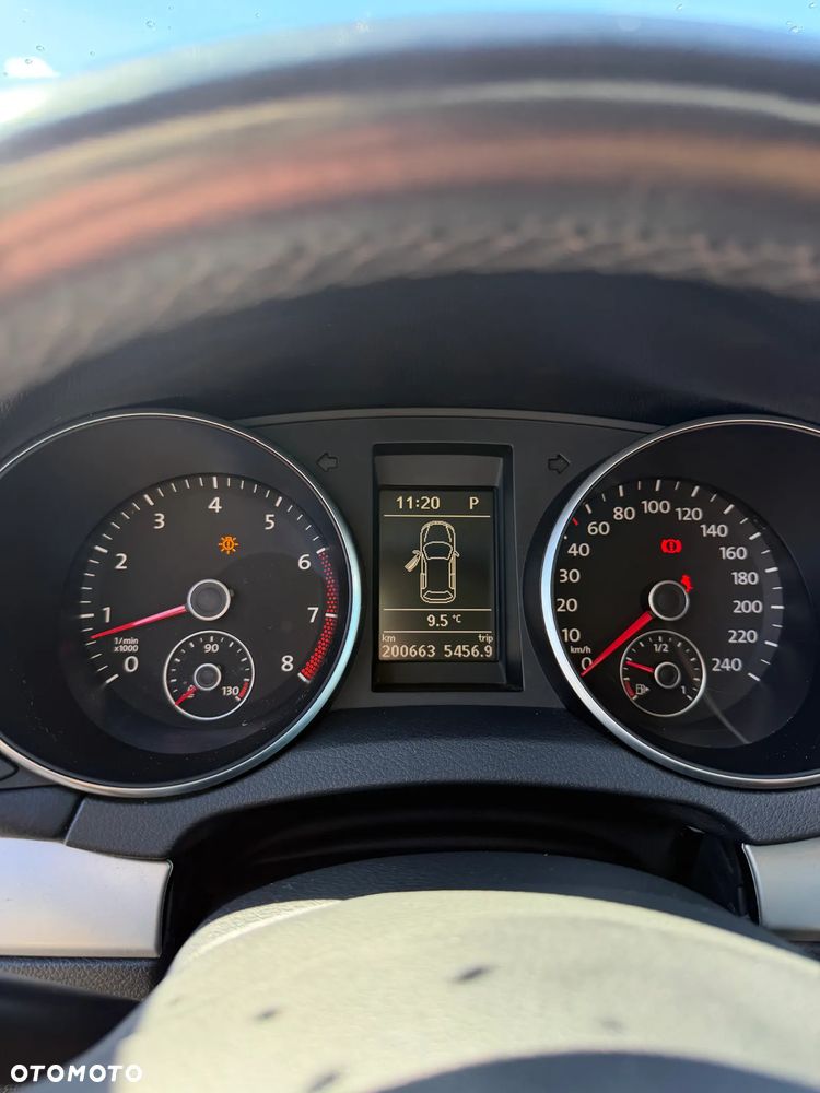 Volkswagen Golf 1.4 TSI Highline DSG - 9