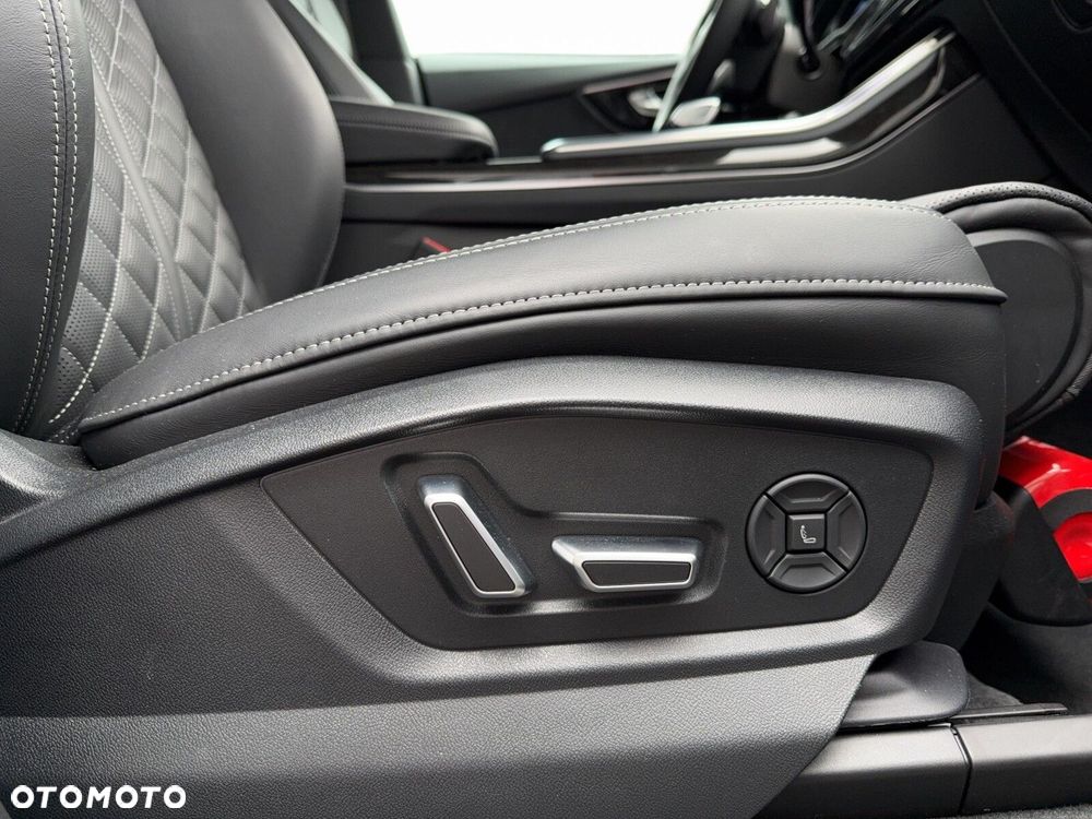 Audi Q8 - 35