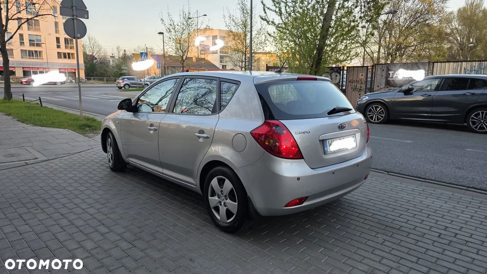 Kia Ceed 1.6 CRDi EX - 27