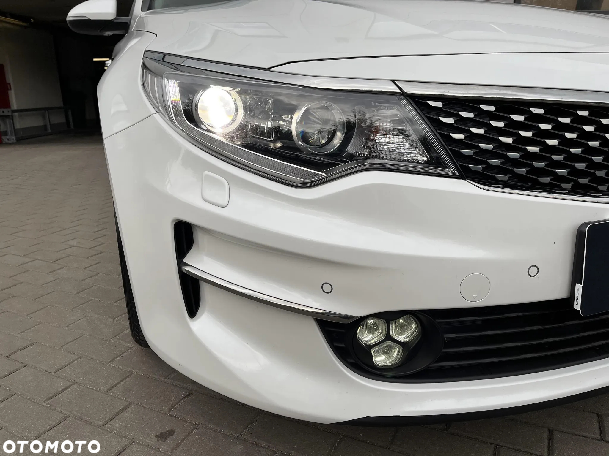 Kia Optima 2.0 L - 19