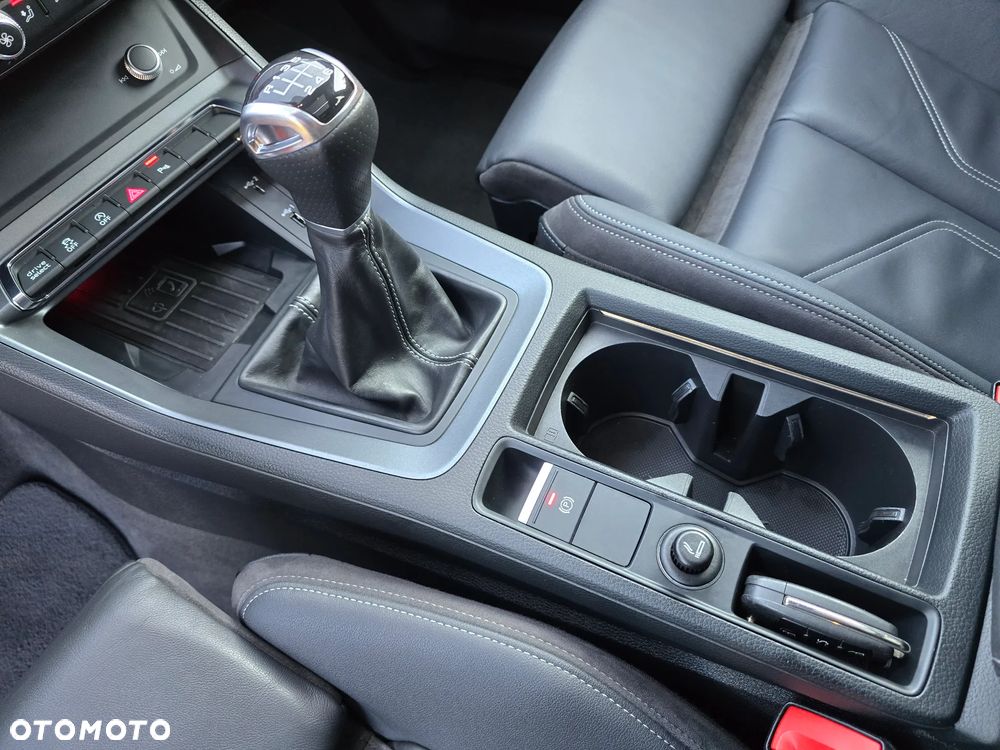 Audi Q3 35 TDI Quattro S Line - 24