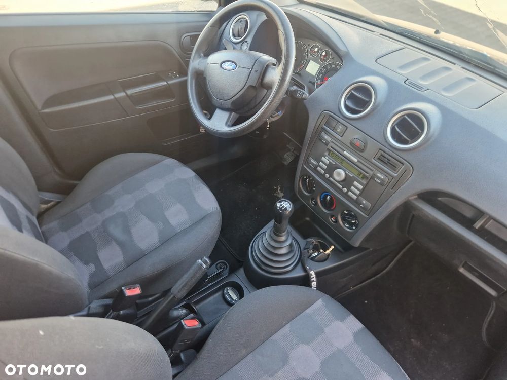Ford Fusion - 22