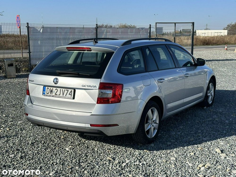 Skoda Octavia 1.6 TDI SCR Ambition - 9