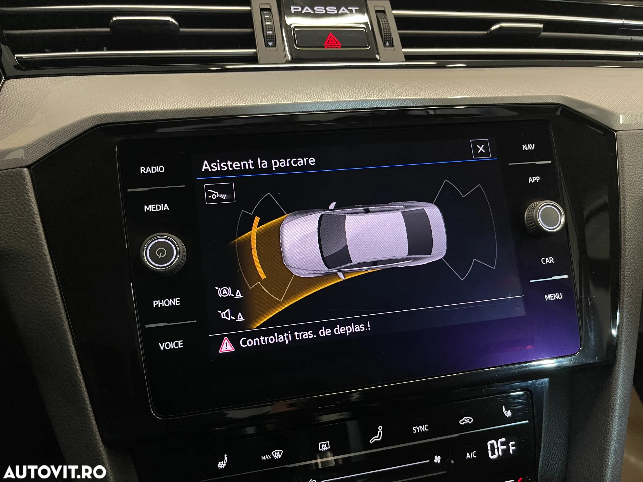 Volkswagen Passat 2.0 TDI DSG Comfortline - 13