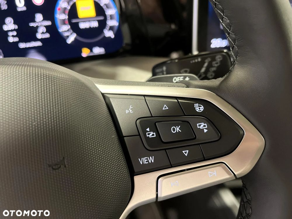 Volkswagen Golf Variant - 15