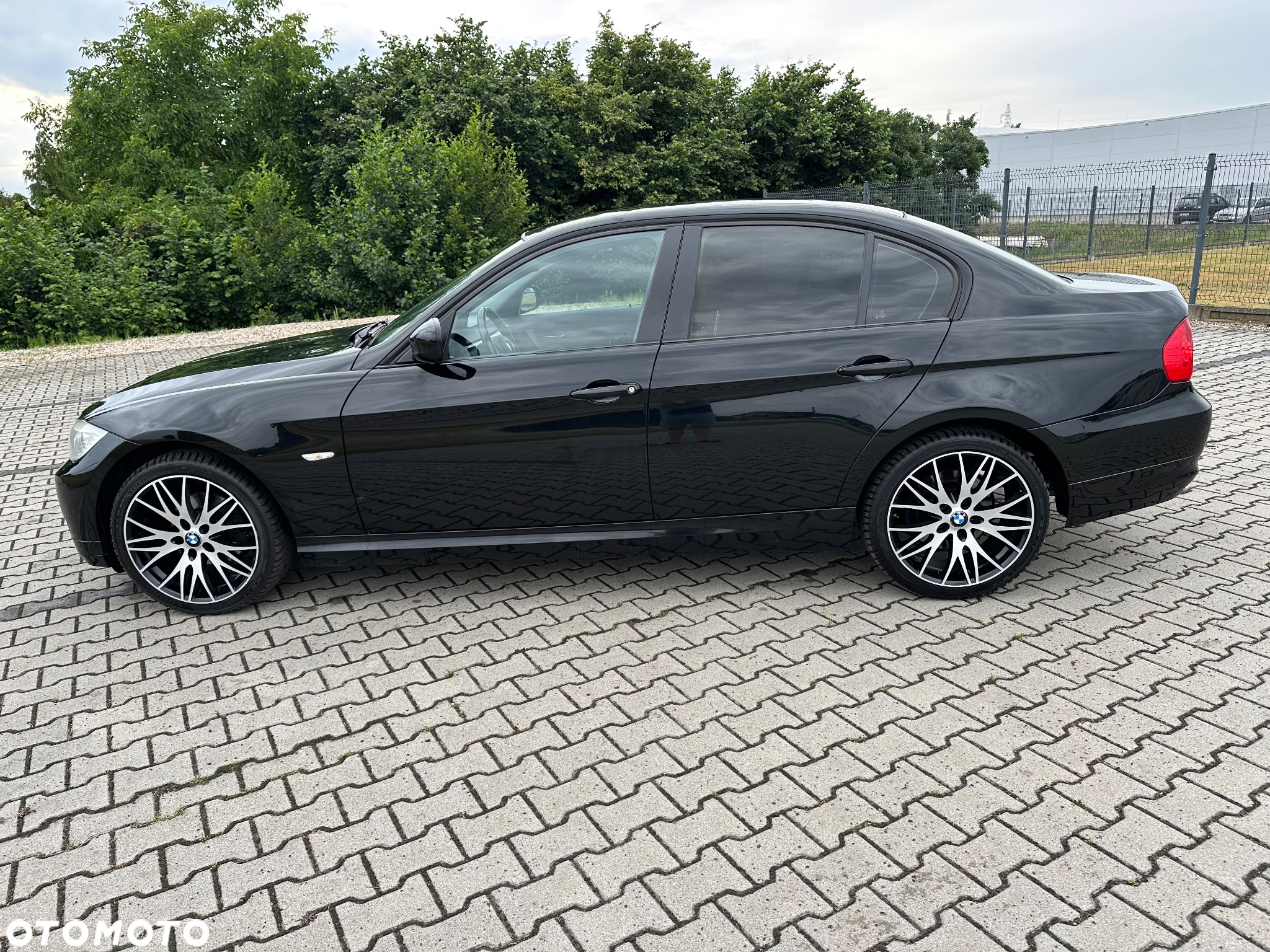 BMW Seria 3 318d Sport Line - 4
