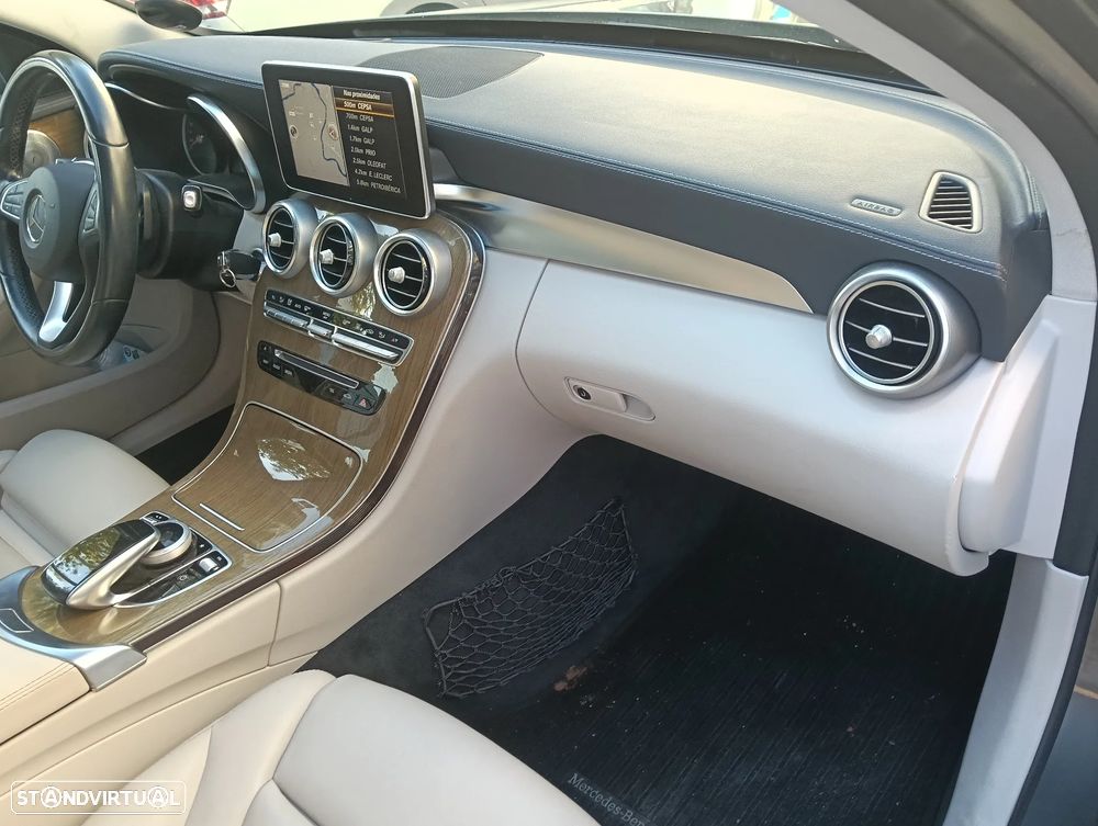 Mercedes-Benz C 300 h Exclusive - 15