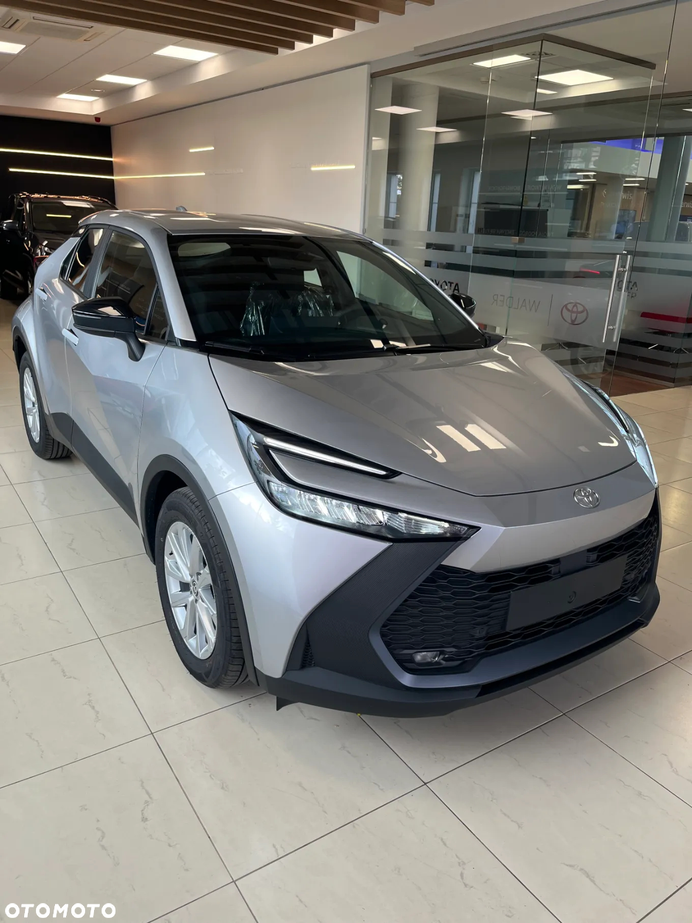 Toyota C-HR 1.8 Hybrid Comfort - 12