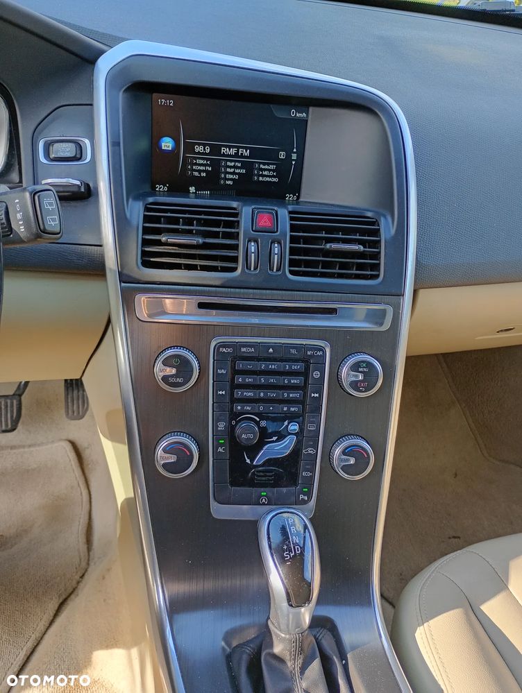 Volvo XC 60 D4 Geartronic Summum - 7