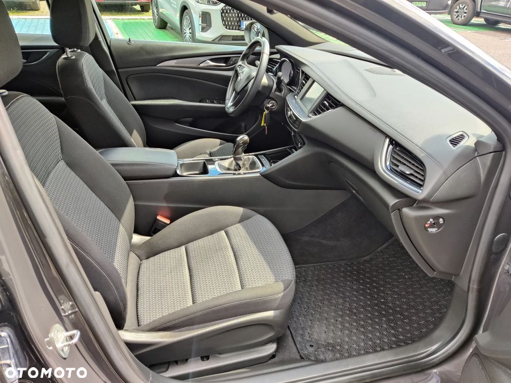 Opel Insignia 1.5 Business - 16