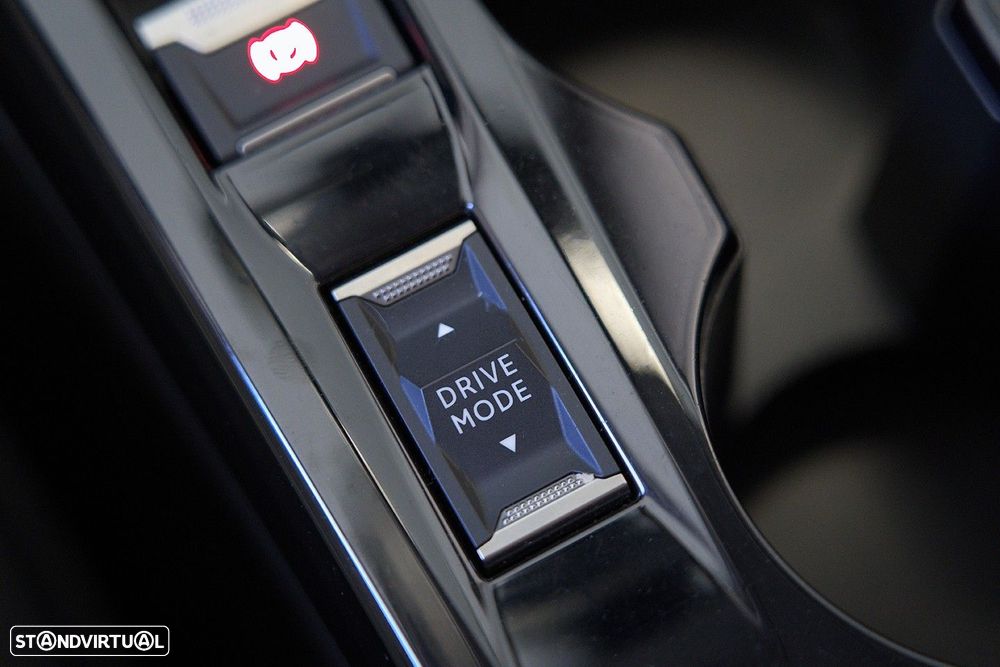Peugeot e-2008 50 kWh Allure Pack - 47