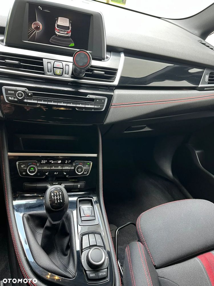 BMW Seria 2 218d - 25