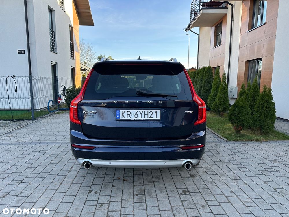 Volvo XC 90 D5 AWD Momentum - 4