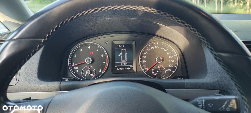 Volkswagen Touran 1.4 TSI STYLE - 10