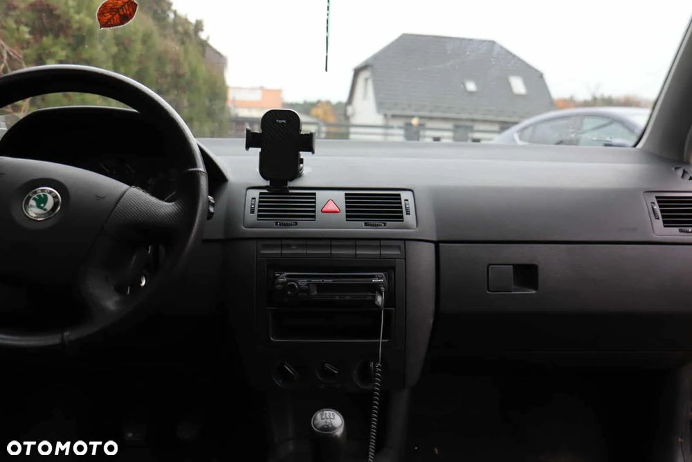 Skoda Fabia 1.4 16V Ambiente - 4