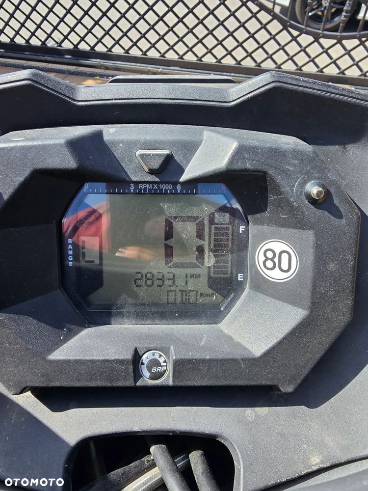 Can-Am Outlander - 10