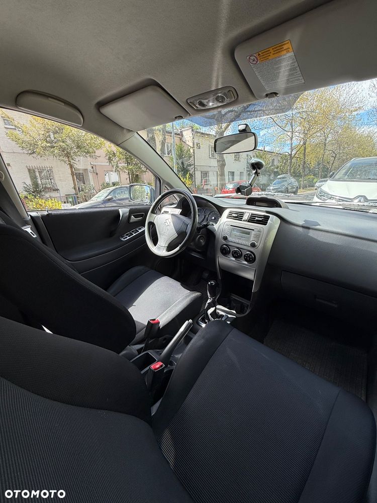 Suzuki Liana 1.6 4WD Comfort - 11
