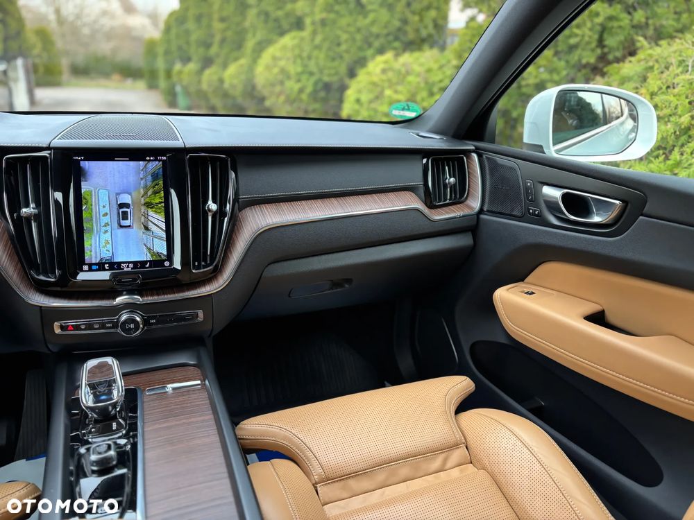 Volvo XC 60 B4 D AWD Geartronic Inscription - 28