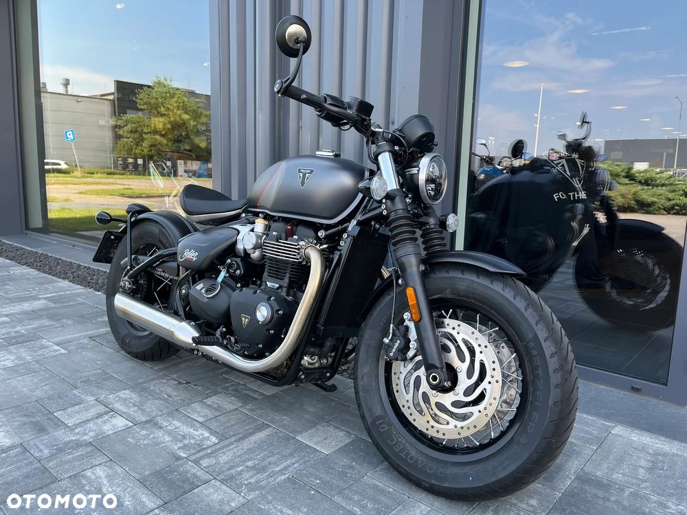 Triumph Bonneville Bobber - 2