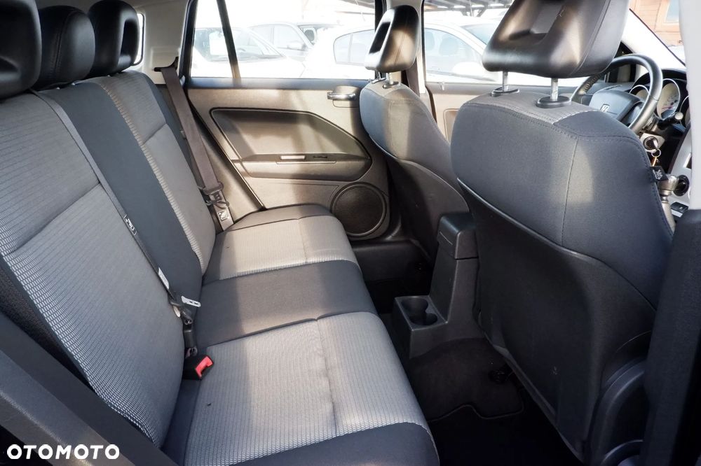 Dodge Caliber 2.0 CRD SXT - 12