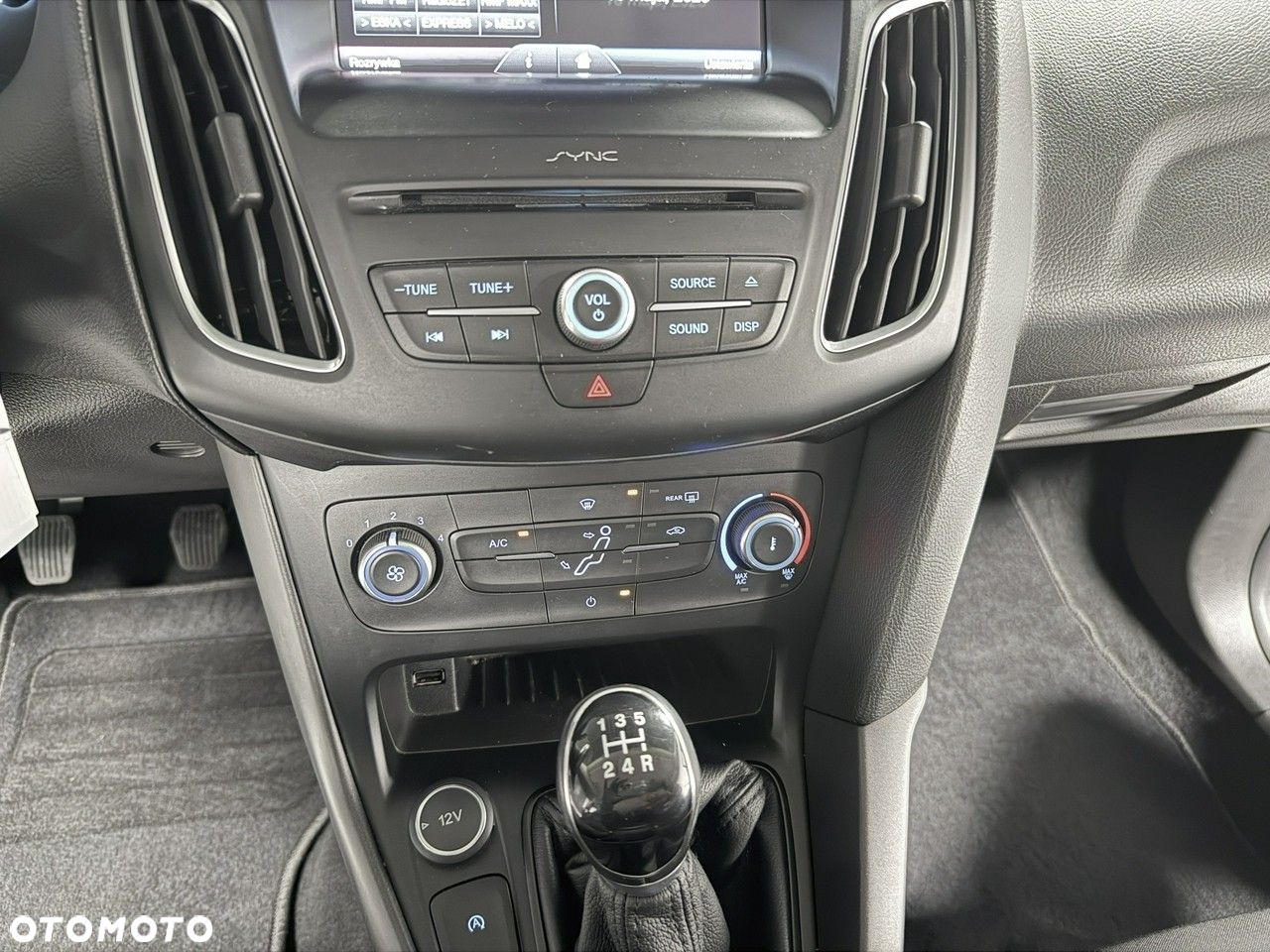 Ford Focus 1.0 EcoBoost 99g Start-Stopp-System SYNC Edition - 18