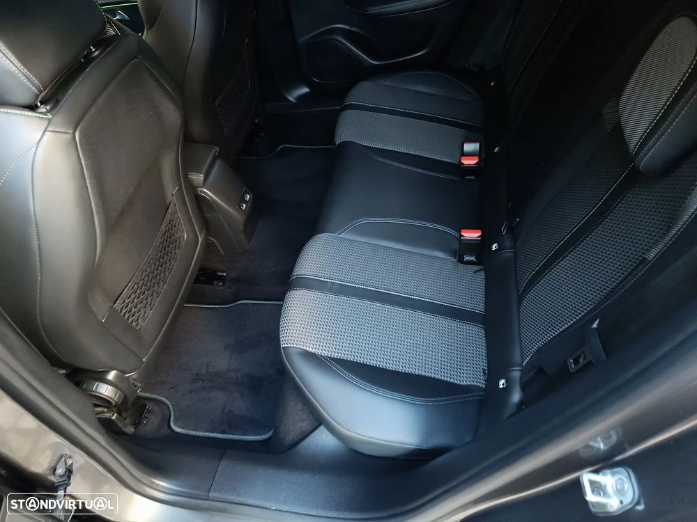 Peugeot 2008 PureTech 130 EAT8 GT - 18