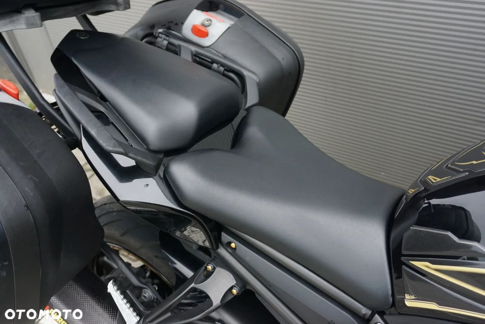 Yamaha FZ8 - 6