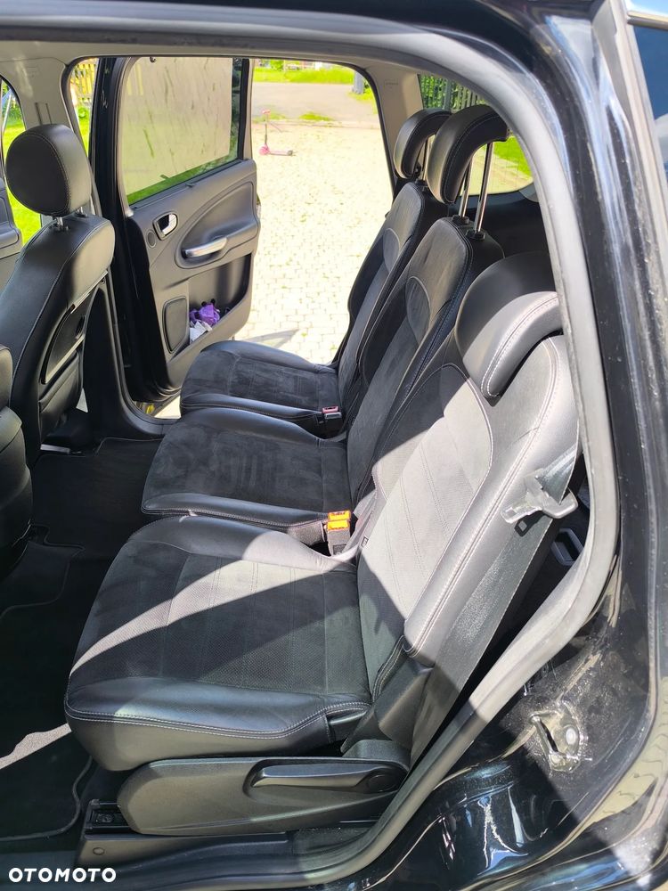 Ford S-Max 2.2 TDCi DPF Titanium - 11