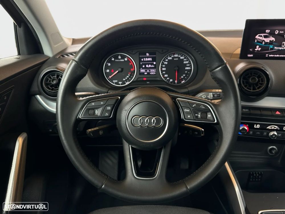 Audi Q2 1.0 TFSI Design — fotografia 9