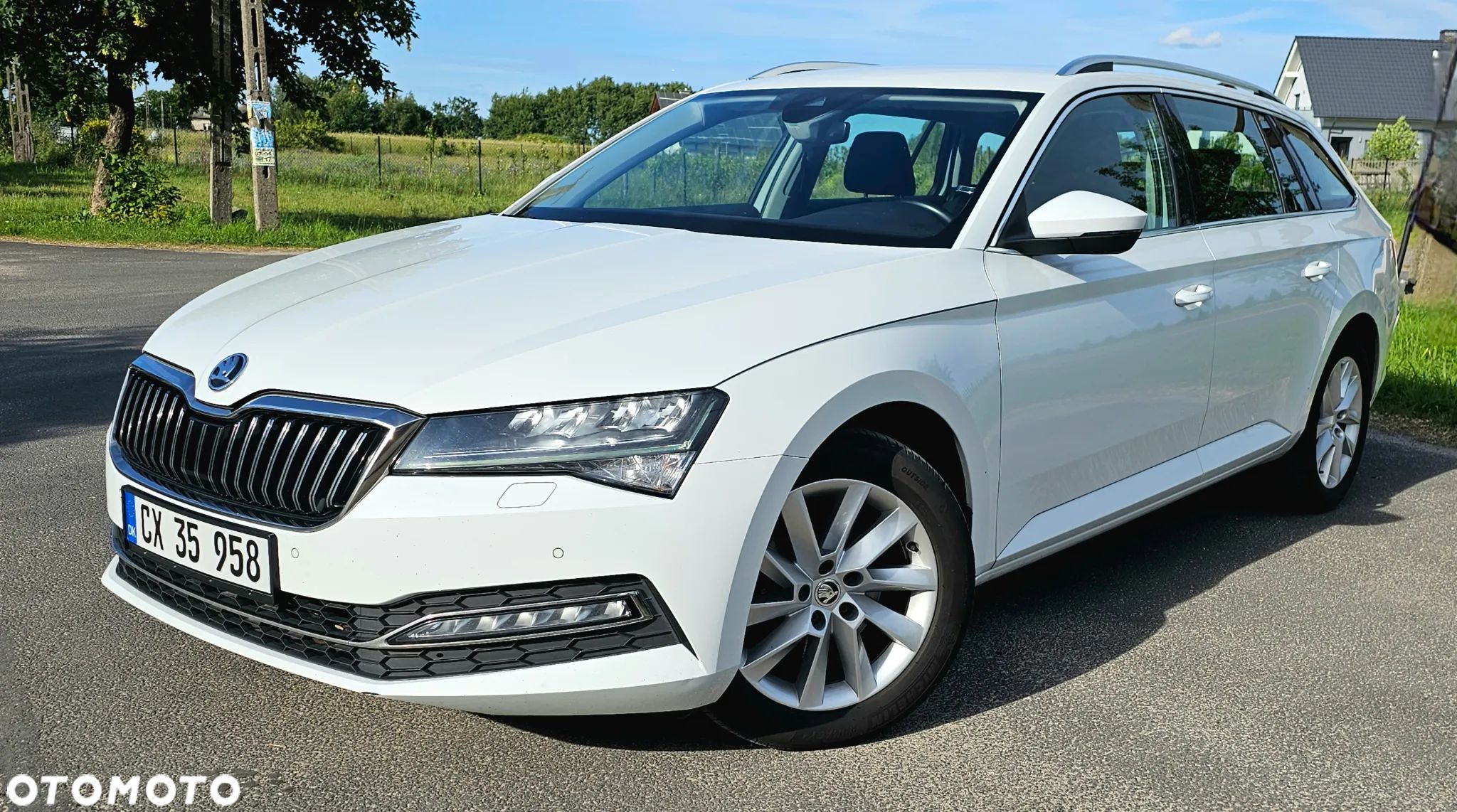 Skoda Superb Combi 2.0 TDI DSG Premium Edition - 1