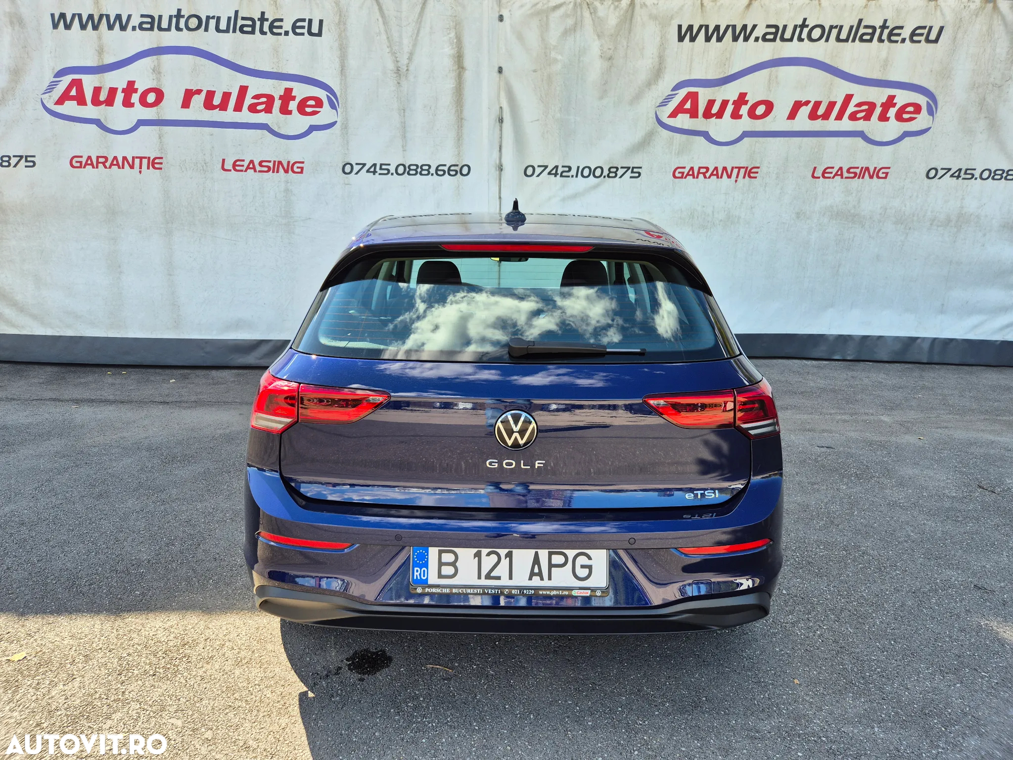 Volkswagen Golf 1.0 eTSI DSG MHEV Life - 4