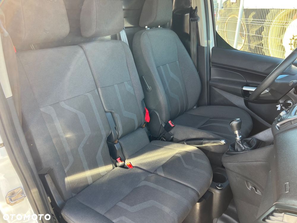 Ford Transit Connect - 14