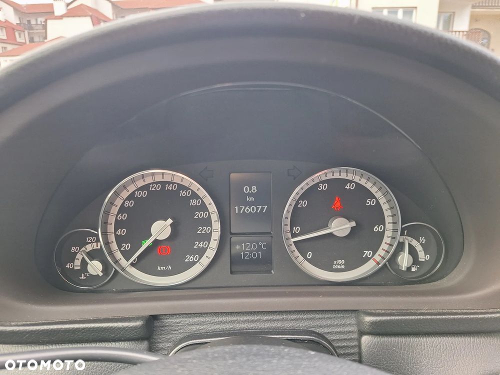 Mercedes-Benz Klasa C 180 Kompressor Sport Edition - 8
