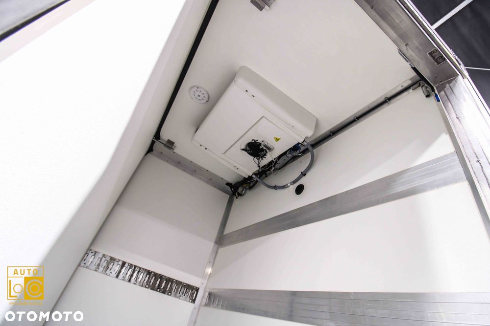 Iveco DAILY CHŁODNIA + MROŹNIA + AGREGAT x 2 + AUTOMAT - 12