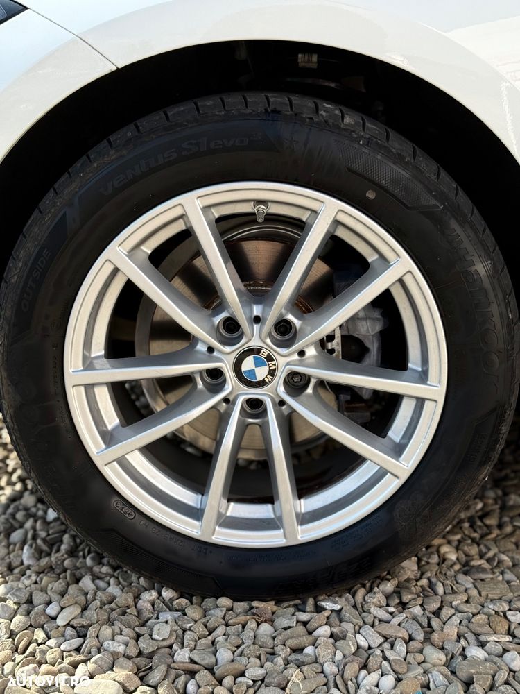 BMW Seria 3 318i Touring Aut. - 35