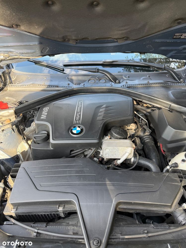 BMW Seria 3 328i xDrive - 22