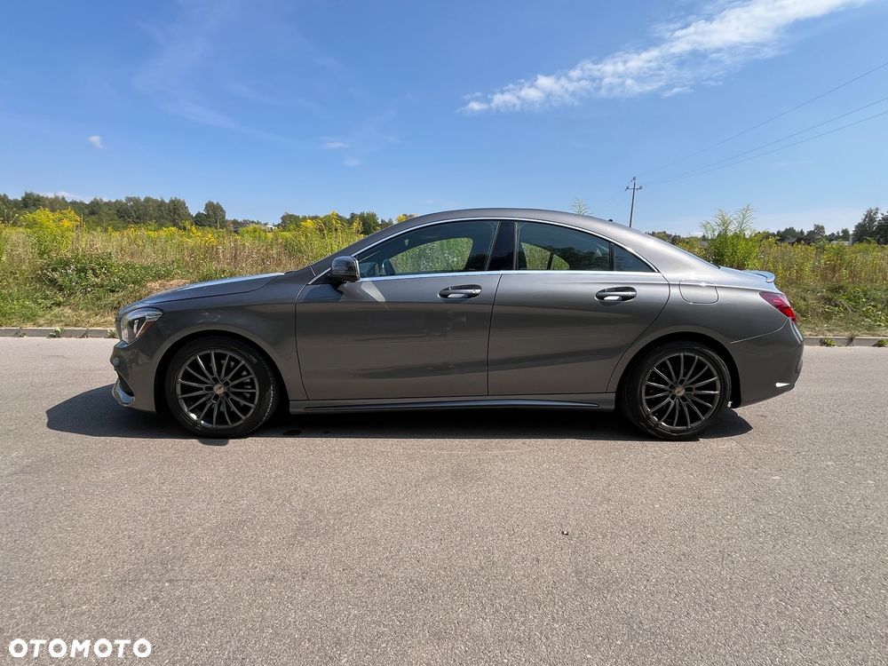 Mercedes-Benz CLA 250 4-Matic AMG Line - 11