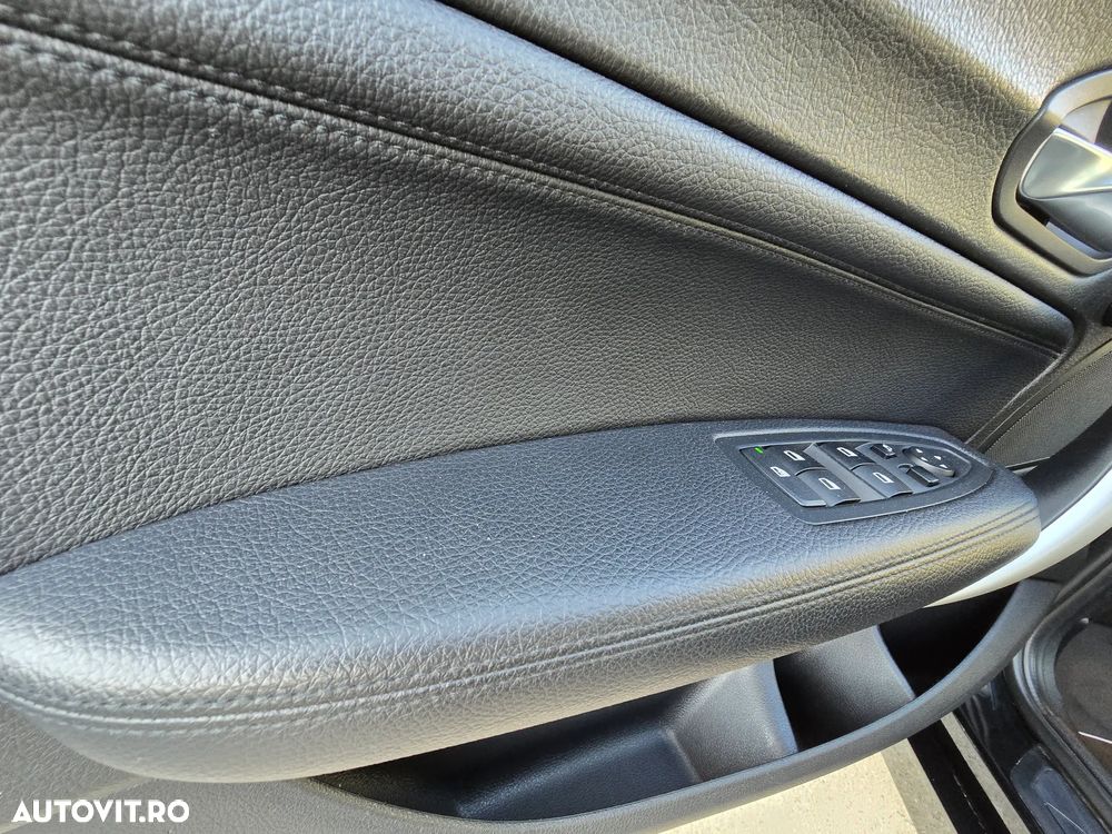 BMW Seria 1 120i Aut. M Sport - 12