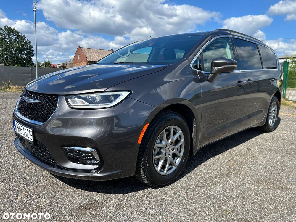 Chrysler Pacifica - 11
