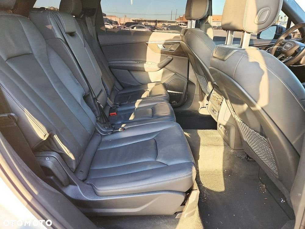 Audi Q7 - 9