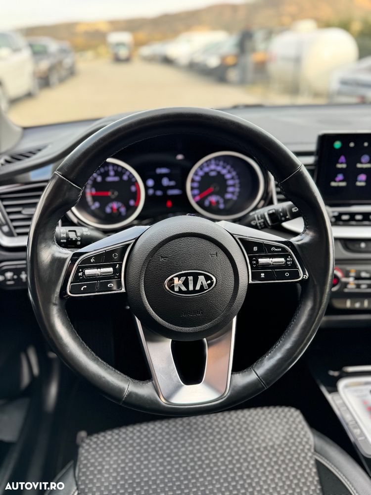Kia Ceed - 14