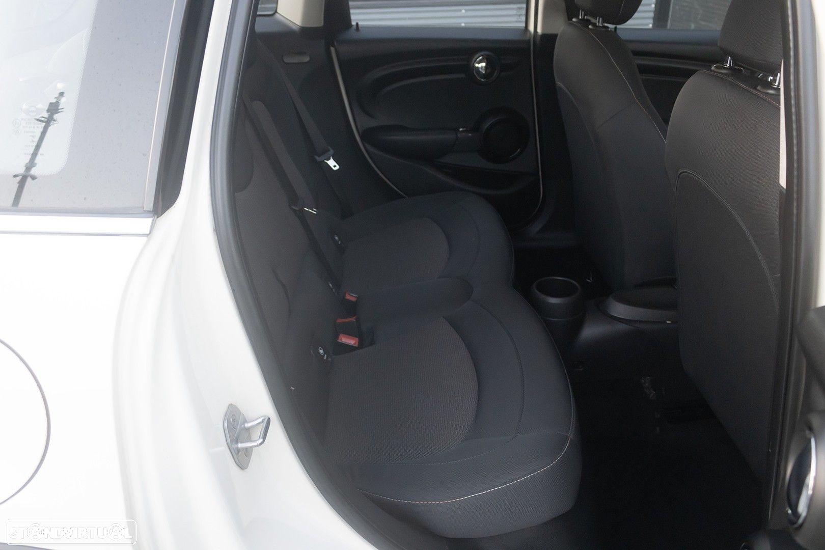 MINI 5 Portas One D - 22