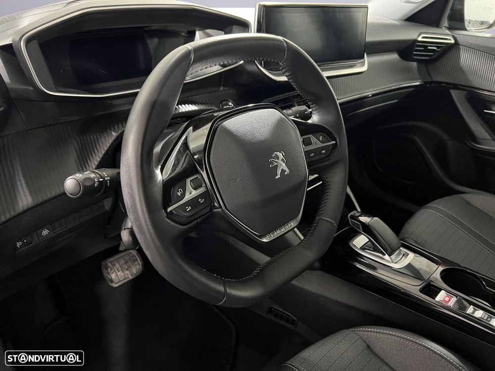 Peugeot e-2008 - 7