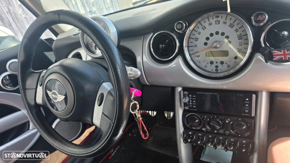MINI 3 Portas One D - 4