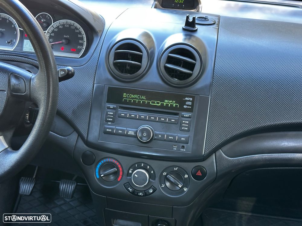 Chevrolet Aveo 1.2 LS - 12